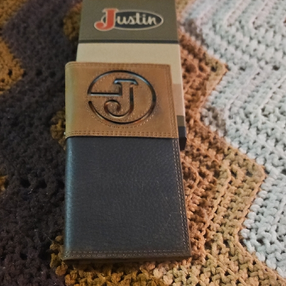 Justin Boots | Accessories | Justin Mens Twotone Leather Wallet | Poshmark
